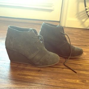 Toms Wedges - Hunter Green size 5